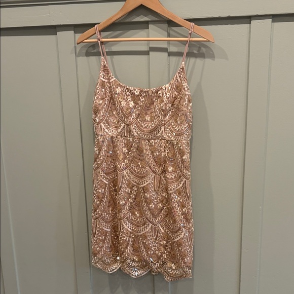 ✨ Hello Molly Girls “Nation” Dress • Gold Sequin Scalloped Hem • NWT • Size 8 - Picture 3 of 9